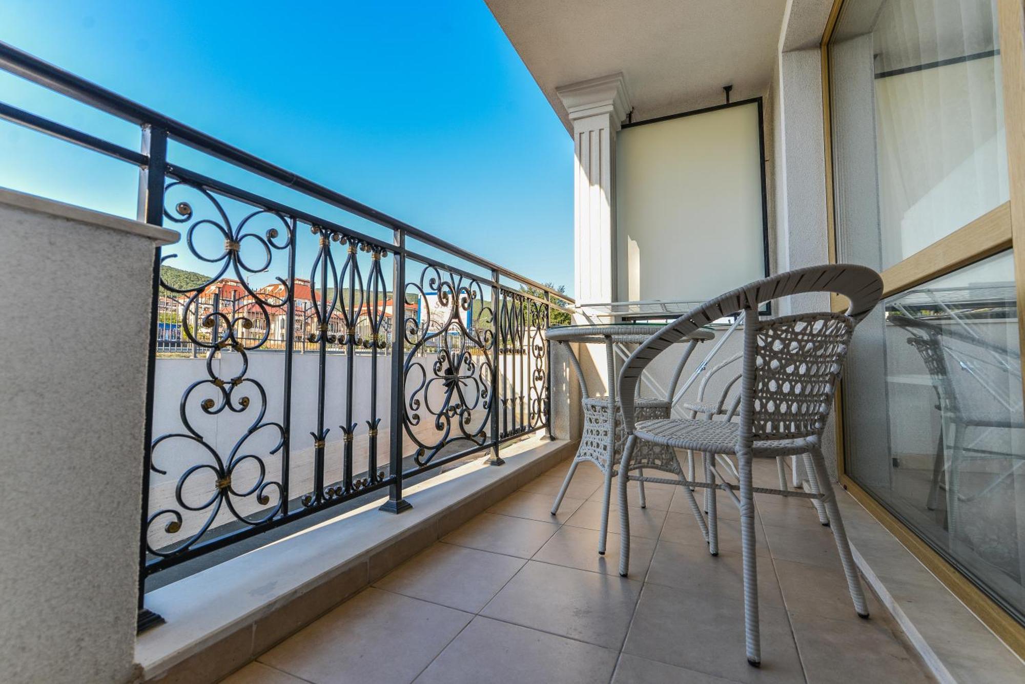 Villa Florence Boutique Apart Hotel Sveti Vlas Exteriör bild